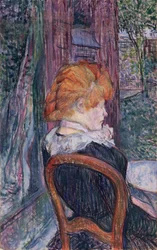 Sitzende Frau im Garten
